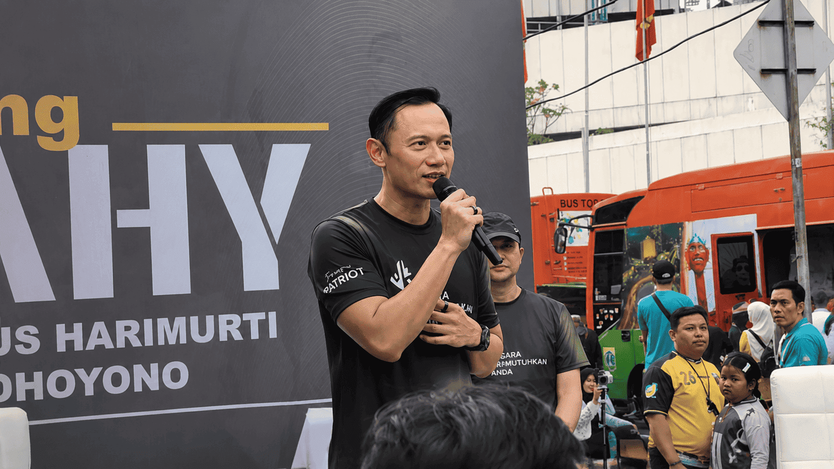 Harga Tiket Pesawat Domestik Berpotensi Naik, AHY Singgung Tekanan Perang dan Geopolitik