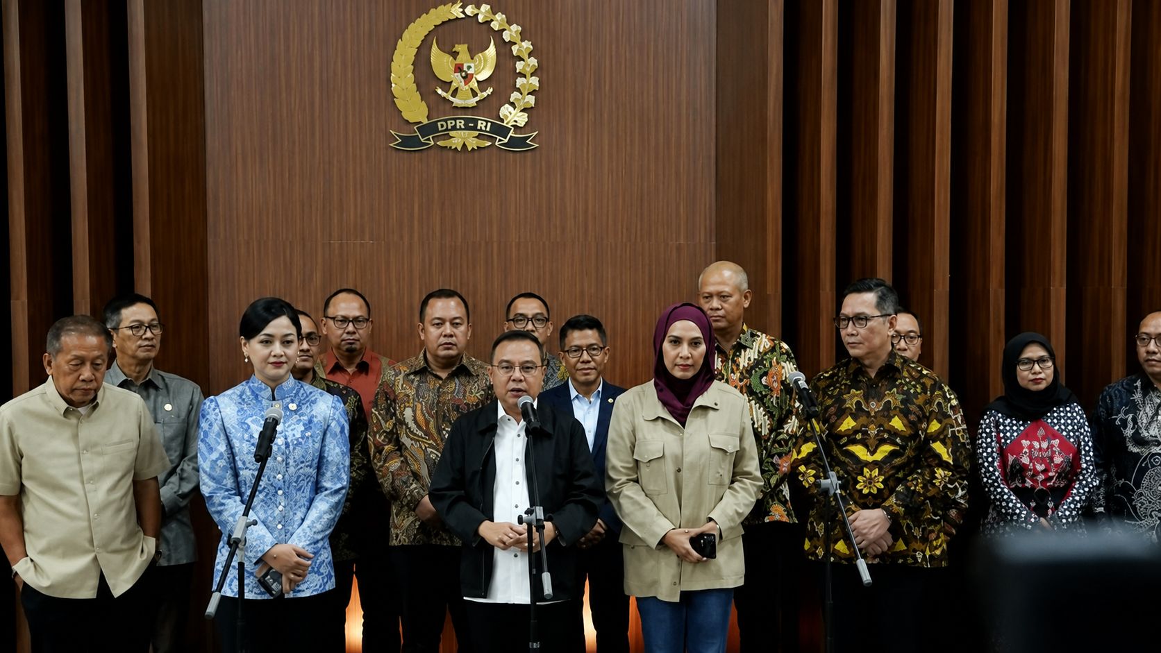 DPR, OJK, dan Direksi BEI Baru Bersepakat Perkuat Tata Kelola dan Integritas Pasar Modal